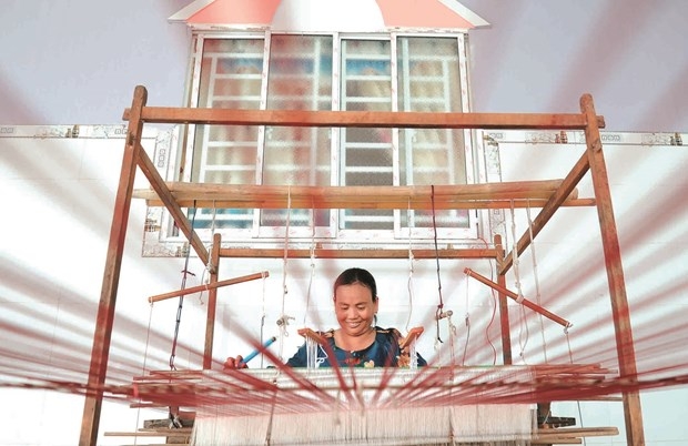 លើកកំពស់គុណភាពនៃជីវភាពរស់នៅរបស់បងប្អូនជនជាតិ ខ្មែរ នៅស្រុក ទិញបៀន