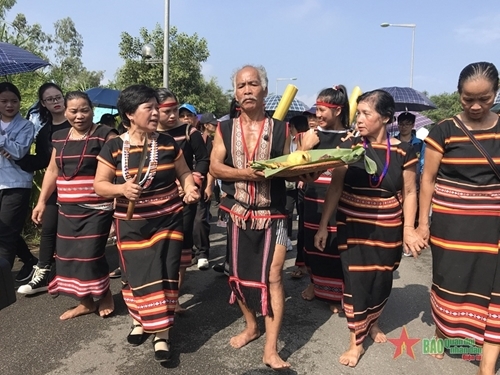 ពិធីបុណ្យអំណរស្រូវថ្មីរបស់ជនជាតិ Xo Dang ពិធីបុណ្យអំណរស្រូវថ្មីរបស់ជនជាតិ Xo Dang