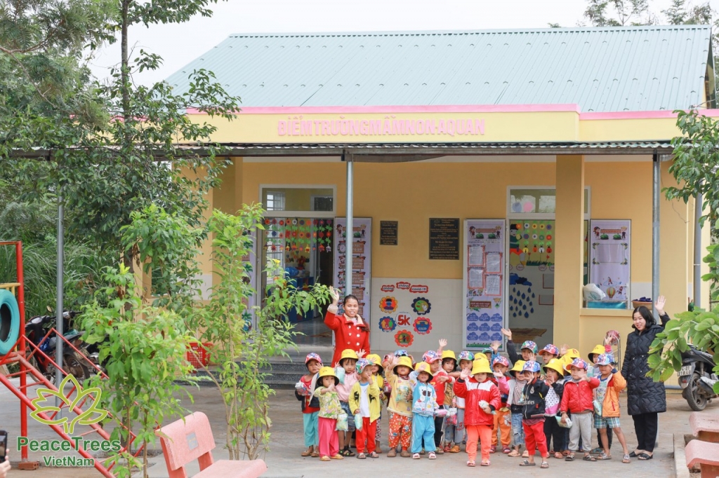 អង្គការ Peace Trees Vietnam ប្រគល់សាលាមត្តេយ្យនៅស្រុក Huong Hoa (ខេត្ត Quang Tri)