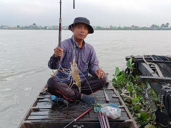 វៀតណាម៖ ទទួលបានបទពិសោធន៍មួយថ្ងៃនៃការស្ទូចបង្កង