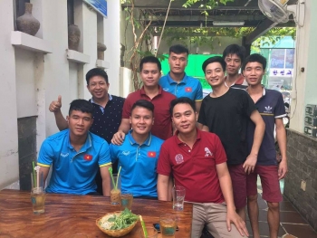 ហ្វឺផ្កាឈូកគឺជាអាហារដ្ឋានរបស់វៀតណាមនៅប្រទេសកម្ពុជា