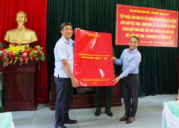 ខេត្ត Gia Lai៖ ពិធីទទួល-ប្រគល់និងបណ្តុះបណ្តាលក្នុងការប្រើប្រាស់ផែនទីឋានលេខាព្រំដែនគោកវៀតណាម - កម្ពុជា