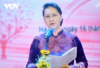 វៀតណាមពង្រីកប្រពៃណីនិងបំផុសការស្រឡាញ់គ្នាទៅវិញទៅមក ដើម្បីធ្វើឱ្យកម្លាំងនៃ សាមគ្គីភាព និងមេត្តាធម៌អាចរីកសាយភាយ ដោយឥតឈប់ឈរ