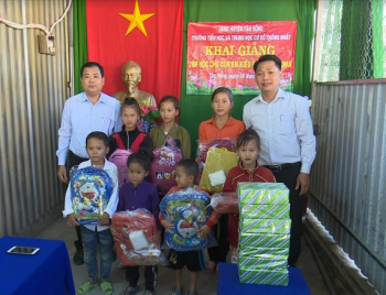 ខេត្ត Dong Thap រៀបចំថ្នាក់រៀនសម្រាប់កុមារខ្មែរមានដើមកំណើតវៀតណាម