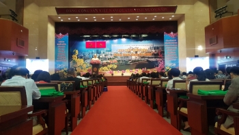 អាណិកជនវៀតណាមចំនួន ៣០០ នាក់បានត្រឡប់ទៅស្រុកកំណើតវិញ ដែលនឹងចូលរួមនៅក្នុងពិធីសំណេះសំណាល ក្នុងឱកាសអបអរសាទរបុណ្យចូលឆ្នាំថ្មីប្រពៃណី ឆ្នាំ ២០២១ នៅទីក្រុង H