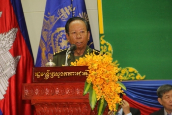 សម្តេច ទៀ បាញ់ រំលឹកកងទ័ពកម្ពុជាទាំងអស់ ត្រូវអនុវត្តតាមការណែនាំរបស់ក្រសួងសុខាភិបាល ដើម្បីចូលរួមទប់ស្កាត់ការឆ្លងវីរុសកូរ៉ូណា