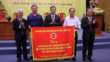 ផ្តល់សិទ្ធិបង្កើតសមាគមមិត្តភាពវៀតណាម - កម្ពុជានៅស្រុក Yen Dung និង ស្រុក Luc Nam  (ខេត្ត Bac Giang)