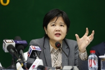 ក្រសួងសុខាភិបាលប្រកាសថា សមាជិកគ្រួសារទាំង៣នាក់របស់បុរសជនជាតិខ្មែរដែលឆ្លងខូវីដ១៩ គឺ គ្មានឆ្លងវីរ៉ុសខូវីដ១៩ឡើយ