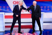 លោក Joe Biden ផ្ដួលលោក Bernie Sanders ក្នុងការបោះឆ្នោតបឋមរើសបេក្ខជនប្រធានាធិបតីអាមេរិក នៅរដ្ឋ Florida និងរដ្ឋ Illinois