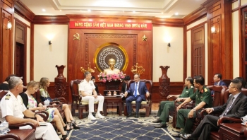 លេខាគណៈកម្មាធិការបក្សទីក្រុងហូជីមិញ លោក Nguyen Thien Nhan បានទទួលជួបជាមួយមេបញ្ជាការនៃបញ្ជាការដ្ឋានមហាសមុទ្រឥណ្ឌា-ប៉ាស៊ីហ្វិកនិងសហរដ្ឋអាមេរិក