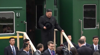 លោក Kim Jong - un ជិះរថភ្លើងដល់រុស្ស៊ីដោយសុវត្ថិភាព និងត្រៀមជួបលោក  Vladimir Putin  ជាលើកដំបូង