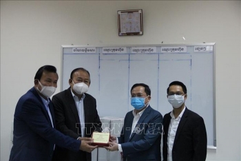 អាជីវកម្មវៀតណាមបានចូលរួមចំណែកជាមួយរាជរដ្ឋាភិបាលកម្ពុជា ក្នុងការបង្ការនិងទប់ស្កាត់នឹងការរីករាលដាលនៃជំងឺ Covid-19