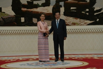 លោកស្រី Aung San Suu Kyi បានចាកចេញពីព្រលានយន្តហោះខេត្តសៀមរាប បញ្ចប់ដំណើរទស្សនកិច្ចផ្លូវការរយៈពេល៣ថ្ងៃនៅកម្ពុជា