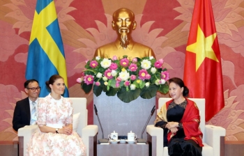ប្រធានរដ្ឋសភាវៀតណាម លោកស្រី Nguyen Thi Kim Ngan ទទួលជួប ព្រះរាជបុត្រីស៊ុយអែត Victoria Ingrid Alice Desiree