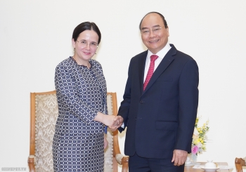 នាយករដ្ឋមន្ត្រីវៀតណាម លោក Nguyen Xuan Phuc អញ្ជើញទទួលជួបសន្ទនាជាមួយភ្ញៀវអន្តរជាតិ