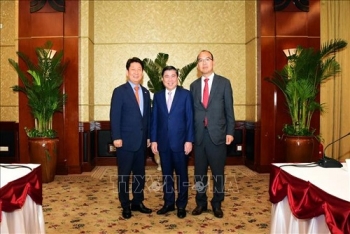 ទីក្រុងហូជិមិញបង្កើនកិច្ចសហប្រតិបត្តុការលើវិស័យទេសចរណ៌ជាមួយបណ្តាតំបន់នានារបស់កូរ៉េខាងត្បូង