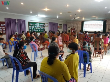 ចូលរួមជួយឧបត្ថម្ភដល់ជនជាតិវៀតណាម នៅព្រះរាជាណាចក្រកម្ពុជាដែលជួបការលំបាកដោយសារជំងឺ Covid-19