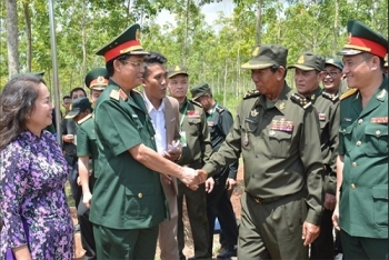 គណៈប្រតិភូក្រសួងការពារជាតិនៃព្រះរាជាណាចក្រកម្ពុជា មកបំពេញទស្សនកិច្ច និងធ្វើការនៅខេត្ត Binh Phuoc