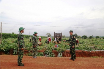 ការការពារនិងប្រយុទ្ធប្រឆាំងនឹងជំងឺកូវីដ-១៩ នៅតាមតំបន់ជាប់ព្រំដែន