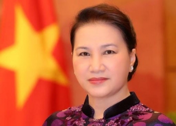 ប្រធានរដ្ឋសភាវៀតណាមលោកស្រី  Nguyen Thi Kim Ngan ត្រូវបានបោះឆ្នោតជ្រើសតាំងជាជ្រើសតាំង ជាប្រធានក្រុមប្រឹក្សាជាតិរៀបចំការបោះឆ្នោត