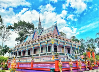 វត្តសេរីសុខុសង្គមមាជ័យស្រឡូង (Chen Kieu) ដ៏ពិសេសនៅខេត្ត Soc Trang (វៀតណាម)