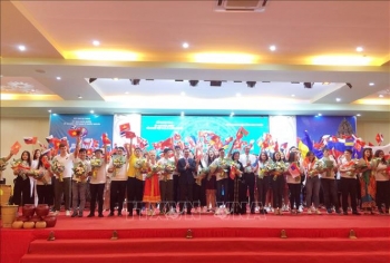 ជំរុំវិស្សមកាលវៀតណាម៖ រក្សារូបភាពស្រុកកំណើតនៅក្នុងក្រអៅបេះដូង