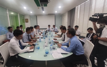 អង្គភាពអាជីវកម្មវៀតណាមនៅកម្ពុជាគាំទ្រសហគមន៍ក្នុងកំឡុងពេលជំងឺរាតត្បាត Covid-19
