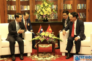 ឧបនាយករដ្ឋមន្ត្រីលោក Pham Binh Minh អញ្ជើញជួបពិភាក្សាទ្វេភាគីជាមួយរដ្ឋមន្រ្តីក្រសួងការបរទេសឡាវ
