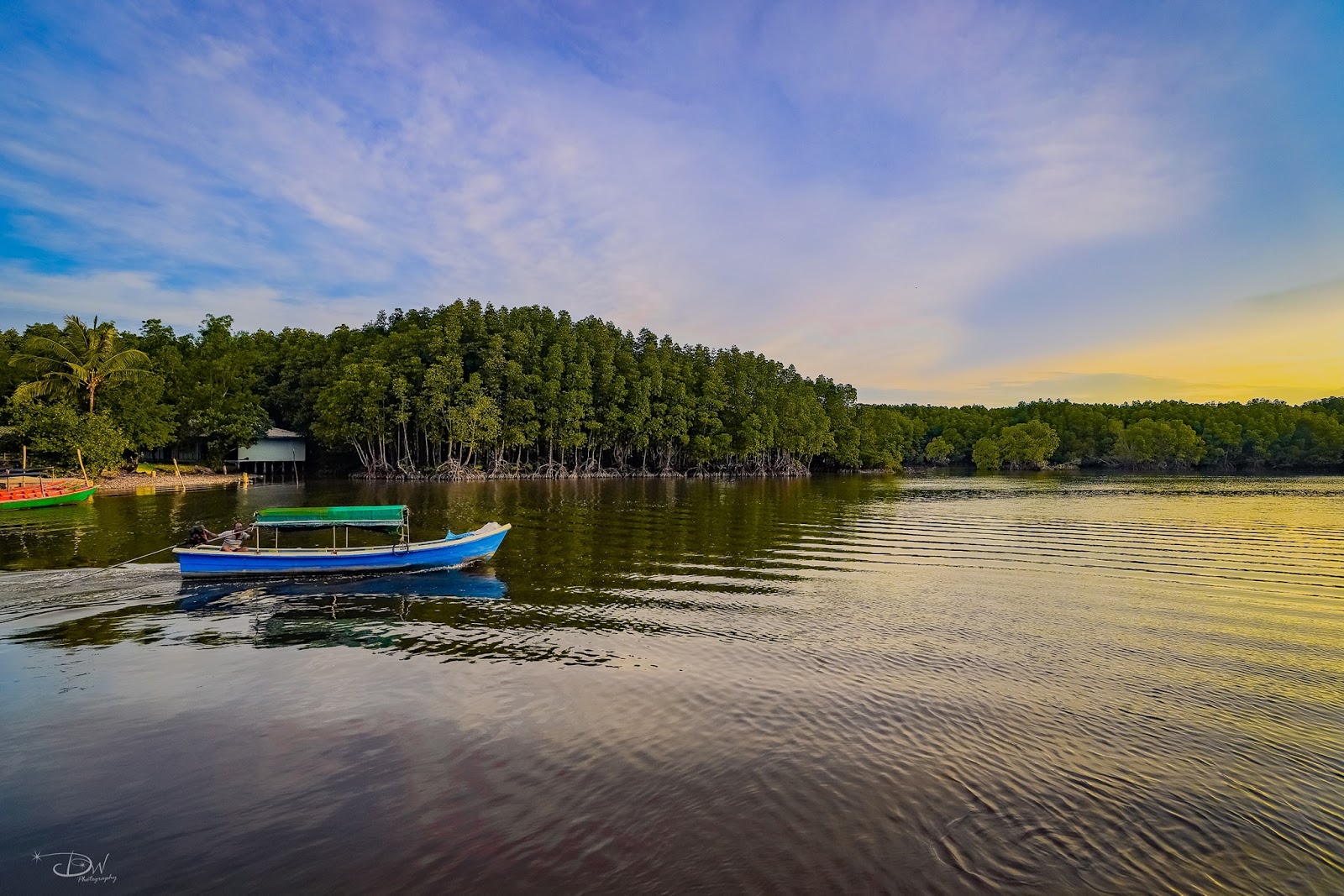 សម្រស់​ព្រៃកោងកាង​ពាម​ក្រសោប ធ្វើ​ឲ្យ​អ្នកទេសចរ​គយគន់​មិន​ចង់​ចាកចេញ