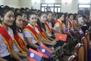 និស្សិតឡាវនៅខេត្ត Binh Dinh ទទួយបានអាហារូបករណ៍ ៤០ កន្លែង