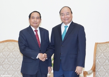 នាយករដ្ឋមន្ត្រី លោក Nguyen Xuan Phuc អញ្ជើញទទួលជួបជាមួយឧបនាយករដ្ឋមន្ត្រីនិងជាប្រធានគណៈកម្មាធិការត្រួតពិនិត្យមជ្ឈឹមឡាវ