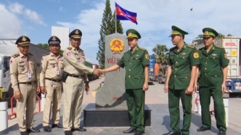 សម្របសម្រួលគ្នាក្នុងការគ្រប់គ្រងការចេញចូលតាមច្រកព្រំដែន