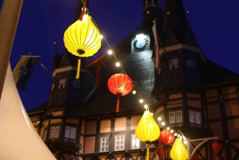 មហោស្រពចង្កៀងគោម Hoi An បញ្ចេញពន្លឺដ៏ភ្លឺចិញ្ចែងចិញ្ចាចលើកទី២នៅប្រទេសអាល្លឺម៉ង់
