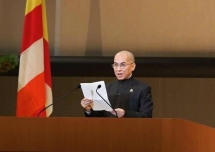 ព្រះមហាក្សត្រកម្ពុជា៖ លើសកលលោកទាំងមូលនេះ សីលធម៌ និងអភិសមាចារ កំពុងស្រុតចុះគួរឲ្យបារម្ភ