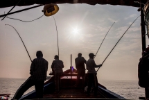 ៥០០ ម៉ោងជាមួយប្រជានេសាទនៅលំហរសមុទ្រ៖ «បរិភោគនៅលើរលកនិងដេកនៅក្រោមផ្ទៃមេឃ» (វគ្គទី២)