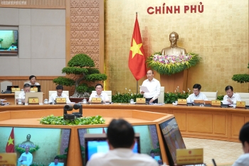 លោកនាយករដ្ឋមន្រ្តី Nguyen Xuan Phuc បានអះអាងថា ស្ថានភាពសេដ្ឋកិច្ចសង្គមសម្រេចបានលទ្ធផលវិជ្ជមានជាច្រើន