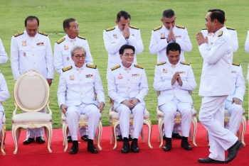 គណៈរដ្ឋមន្រ្តីថៃ យល់ព្រមខ្ចីប្រាក់ពី ADB ជាង ៤៧ពាន់លានដុល្លារ ដើម្បីស្ដារសេដ្ឋកិច្ចពីជំងឺកូវីដ-១៩