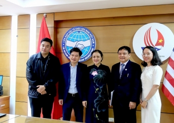 អង្គការ Peace Trees Vietnam (ដើមឈើសន្តិភាពវៀតណាម) កំពុងដើរតួនាទីយ៉ាងសកម្មក្នុងសកម្មភាពបោសសំអាតមីននៅប្រទេសវៀតណាម