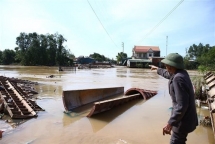 ប្រទេសកូរ៉េខាងត្បូងផ្តល់ជំនួយចំនួន ៣០ ម៉ឺនដុល្លារ ដើម្បីជួយប្រទេសវៀតណាមជំនះរាល់ការខូចខាតដែលបង្កឡើងដោយទឹកជំនន់នៅភាគកណ្តាលនៃប្រទេសវៀតណាម