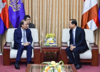 អនុរដ្ឋមន្ត្រីការបរទេសវៀតណាម លោក Nguyen Quoc Dung អបអរសាទរបុណ្យឯករាជ្យជាតិកម្ពុជា