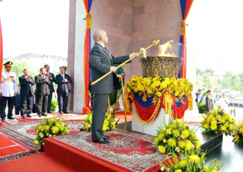 កម្ពុជារំលឹកខួបអនុស្សាវរីយ៍លើកទី៦៦ នៃទិវាបុណ្យឯករាជ្យជាតិ
