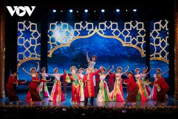 “រាត្រីមិត្តភាពវៀតណាម - ឥណ្ឌូនេស៊ី” សិល្បៈរួមចំណែកពង្រឹងការផ្លាស់ប្តូរនិងការយោគយល់គ្នារវាងប្រទេសទាំងពីរ