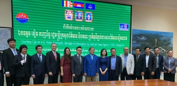 រដ្ឋមន្ត្រីក្រសួងព័ត៌មាន ស្នើសុំឱ្យវៀតណាមបញ្ជូនអ្នកបច្ចេកទេសផ្នែកបង្កើនគុណភាពរូបថត ដើម្បីផ្តល់ប្រឹក្សាយោបល់ និងបង្រៀនអំពីការបង្កើនគុណភាពរូបថត