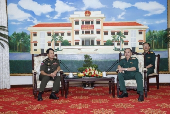 នាយឧត្ដមសេនីយ៍ វង្ស ពិសេន កោតសរសើរ និងវាយតម្លៃខ្ពស់ចំពោះកិច្ចសហការធ្វើលំហាត់សង្គ្រោះគ្រោះ​មហន្តរាយនៅ​តំបន់ព្រំដែនកម្ពុជា-វៀតណាម
