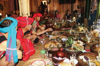 ពិធីបុណ្យ Aza Koonh គឺជាបេតិកភណ្ឌវប្បធម៌អរូបីជាតិ