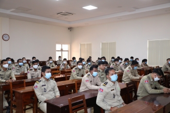 សាកលវិទ្យាល័យនគរបាលប្រជាជនរៀបចំការប្រកួតប្រជែងវគ្គជម្រុះដំបូង“ កម្មវិធីវោហារស័ព្ទភាសាវៀតណាម” ឆ្នាំសិក្សា ២០២០-២០២១ ក្នុងចំណោមនិស្សិតកម្ពុជា