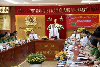 ថ្នាក់ដឹកនាំបក្ស និងរដ្ឋ អញ្ជើញទៅសួរសុខទុក្ខ និងជូនពរឆ្នាំថ្មីដល់អង្គភាពនានា