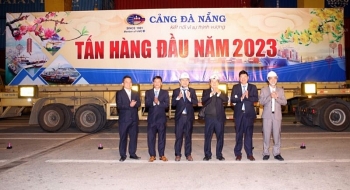 កំពង់ផែ Da Nang ទទួលជើងនាវាដំបូងនៃឆ្នាំថ្មី ២០២៣