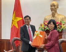 គណៈប្រតិខេត្តស្ទឹងត្រែងអញ្ជើញមកសួរសុខទុក្ខ និងជូនពរឆ្នាំថ្មីជូនចំពោះថ្នាក់ដឹកនាំខេត្ត Gia Lai ក្នុងឱកាសបុណ្យចូលឆ្នាំថ្មីប្រពៃណីជាតិវៀតណាមឆ្នាំ ២០២៤