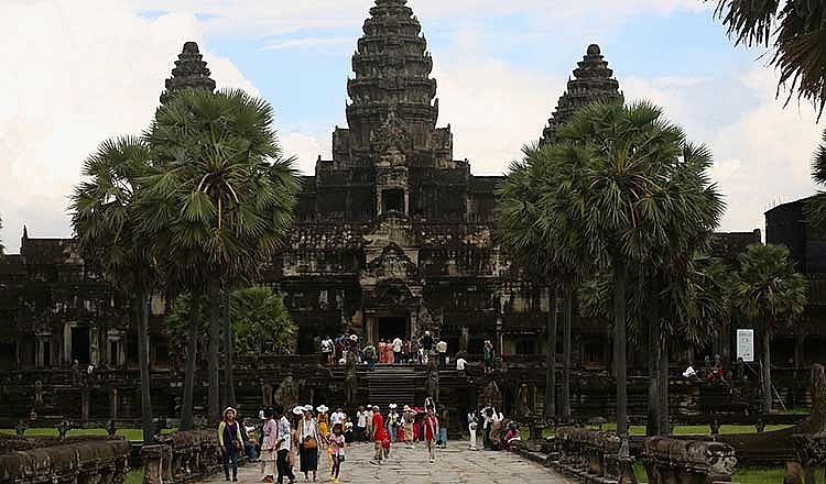 ​ប្រាសាទអង្គរវត្ត​ជាប់​ចំណាត់ថ្នាក់​ទី​៧​ ​ក្នុងចំណោម​កន្លែង​ទាក់ទាញ​បំផុត​ក្នុង​ពិភពលោក​